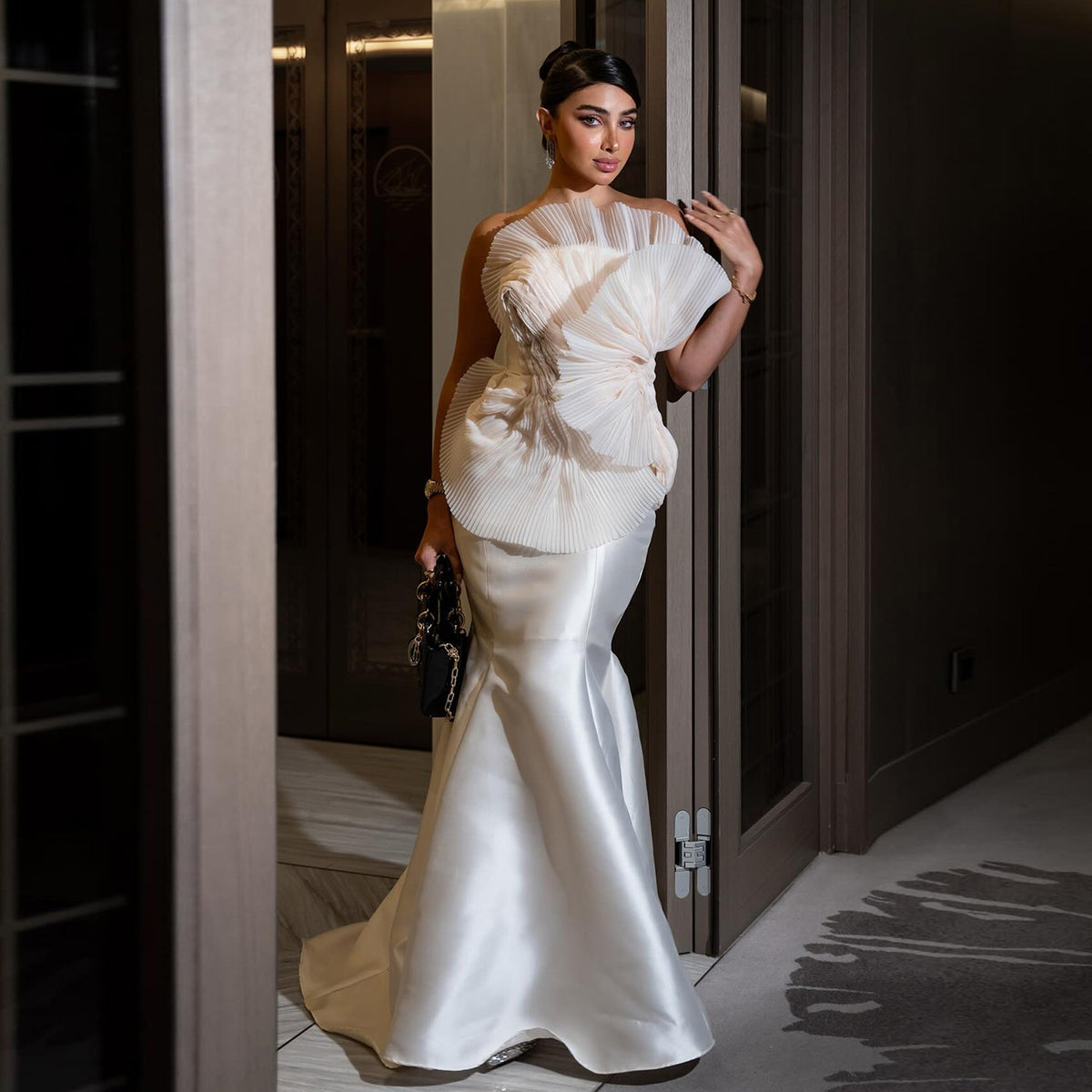 Luxury Light Pink Strapless Mermaid Satin Evening Dress SF258