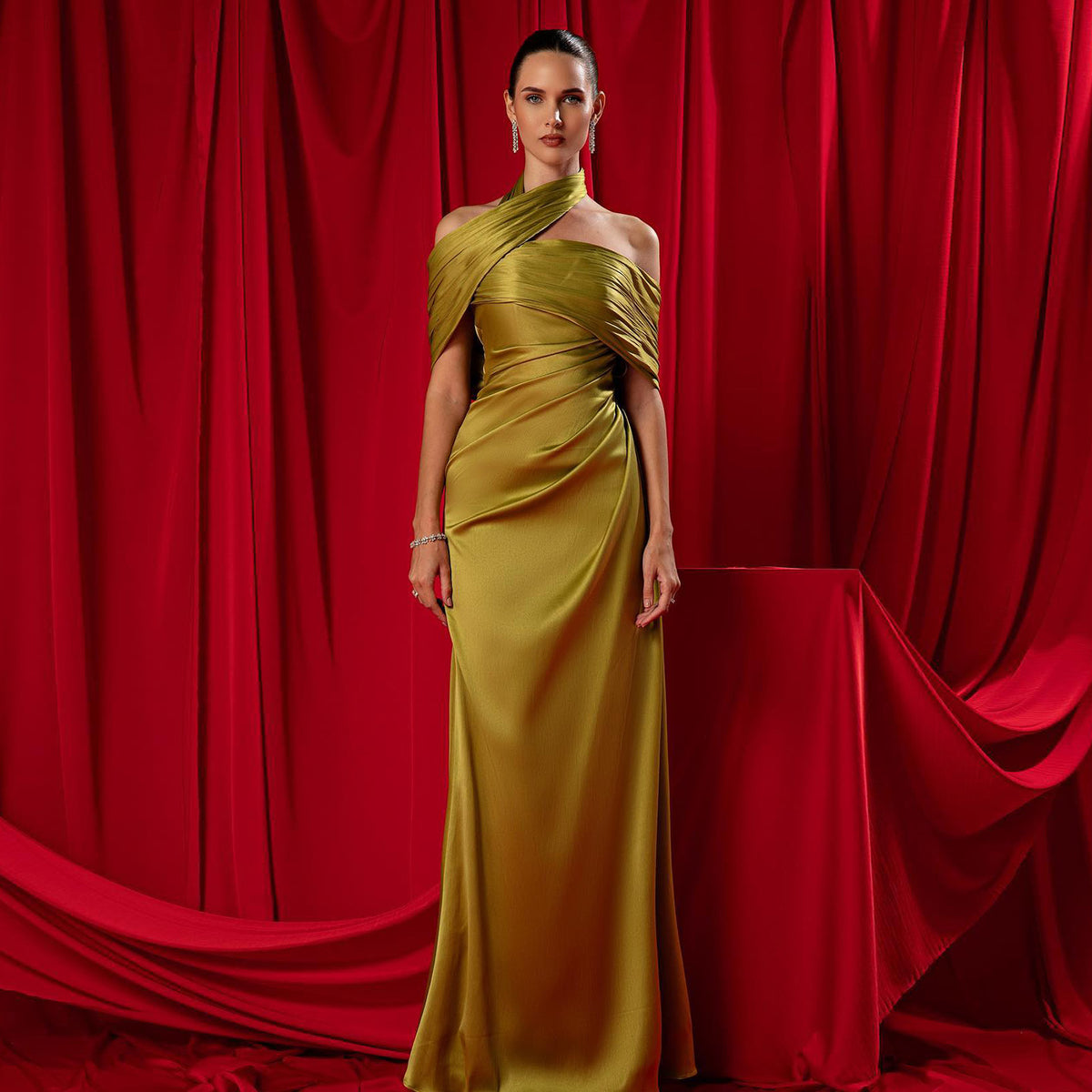 Elegant Halter Gold Off Shoulder Evening Dress SF053