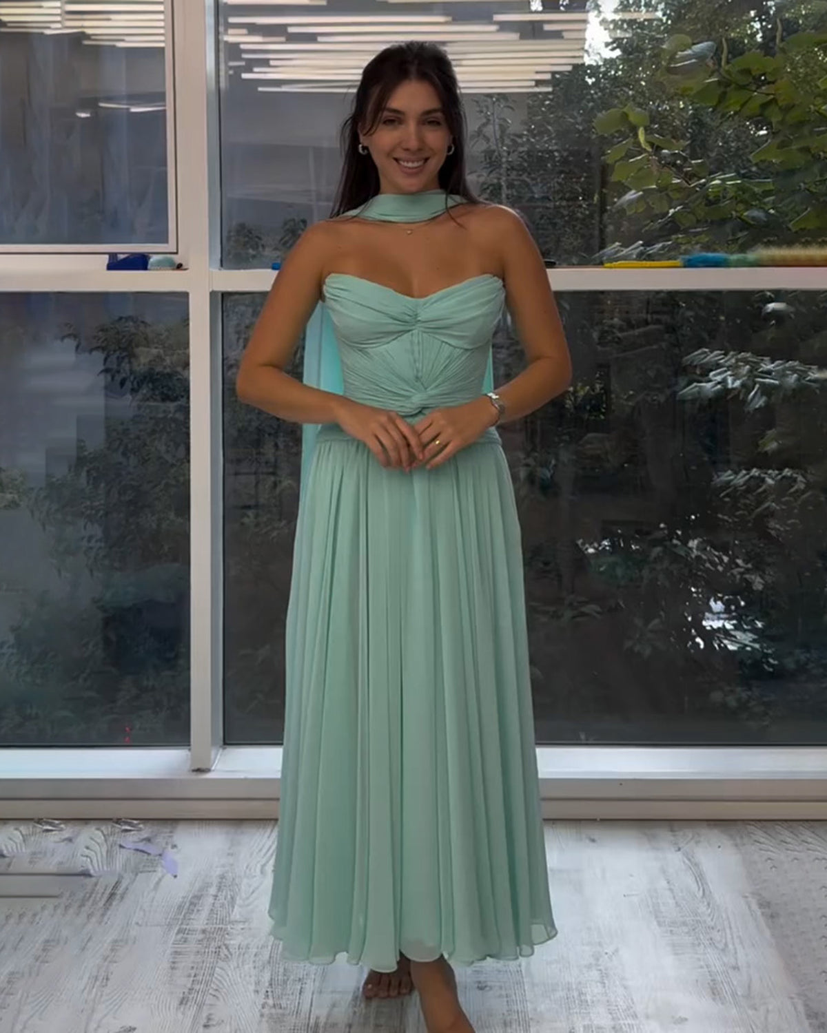 Elegant Green A-Line Chiffon Evening Dress with Scarf SF324