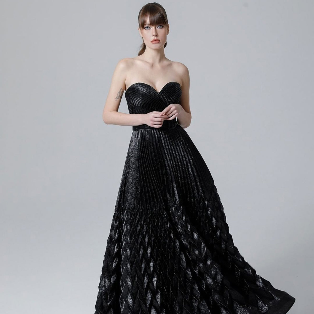 Luxury Black A-Line Sweetheart Evening Dress with Belt SF131