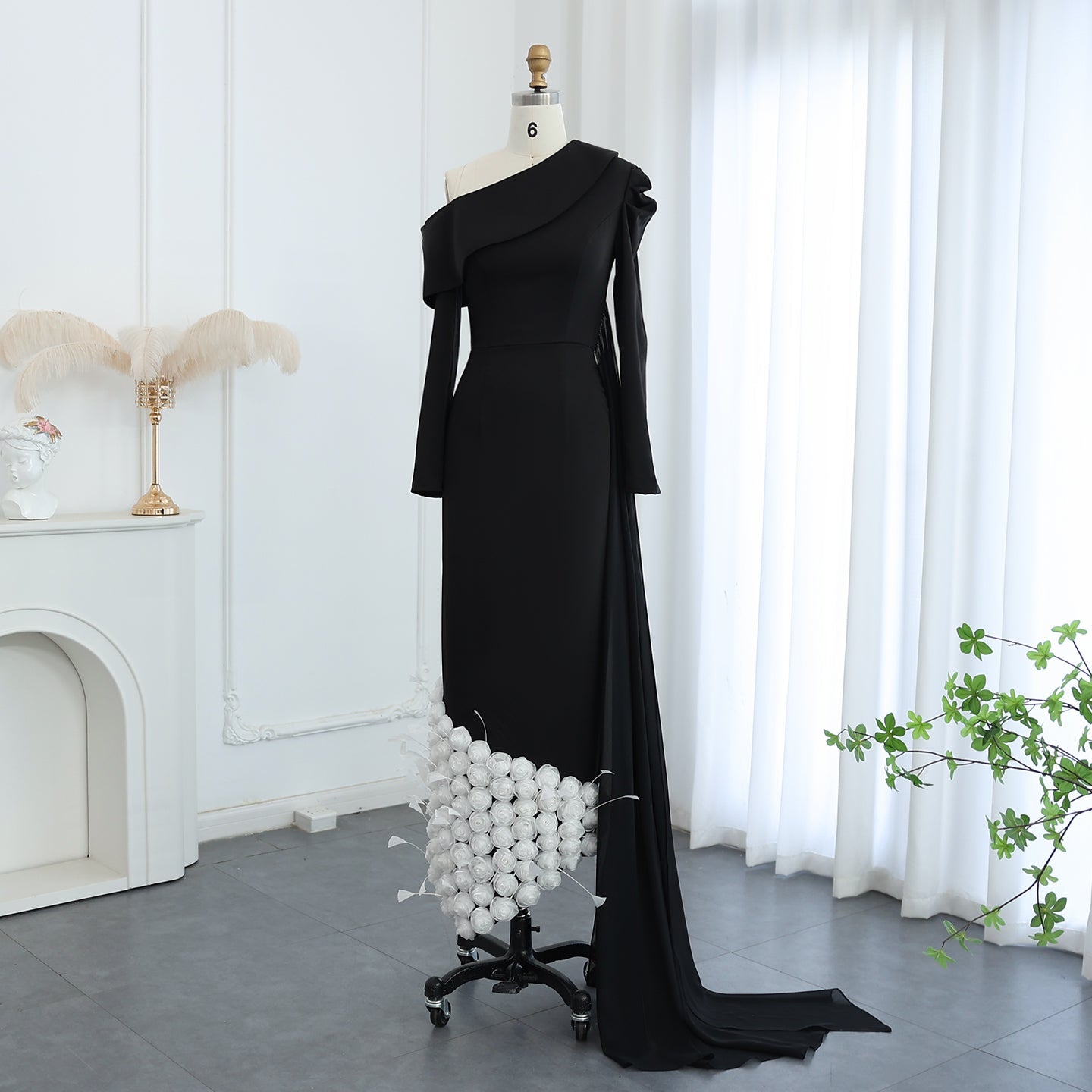 ワンピース Oseree SS23 Feather silk dressing gown (OFV121 BLACK) 43a068b39a8e4934bae1fcb541075b