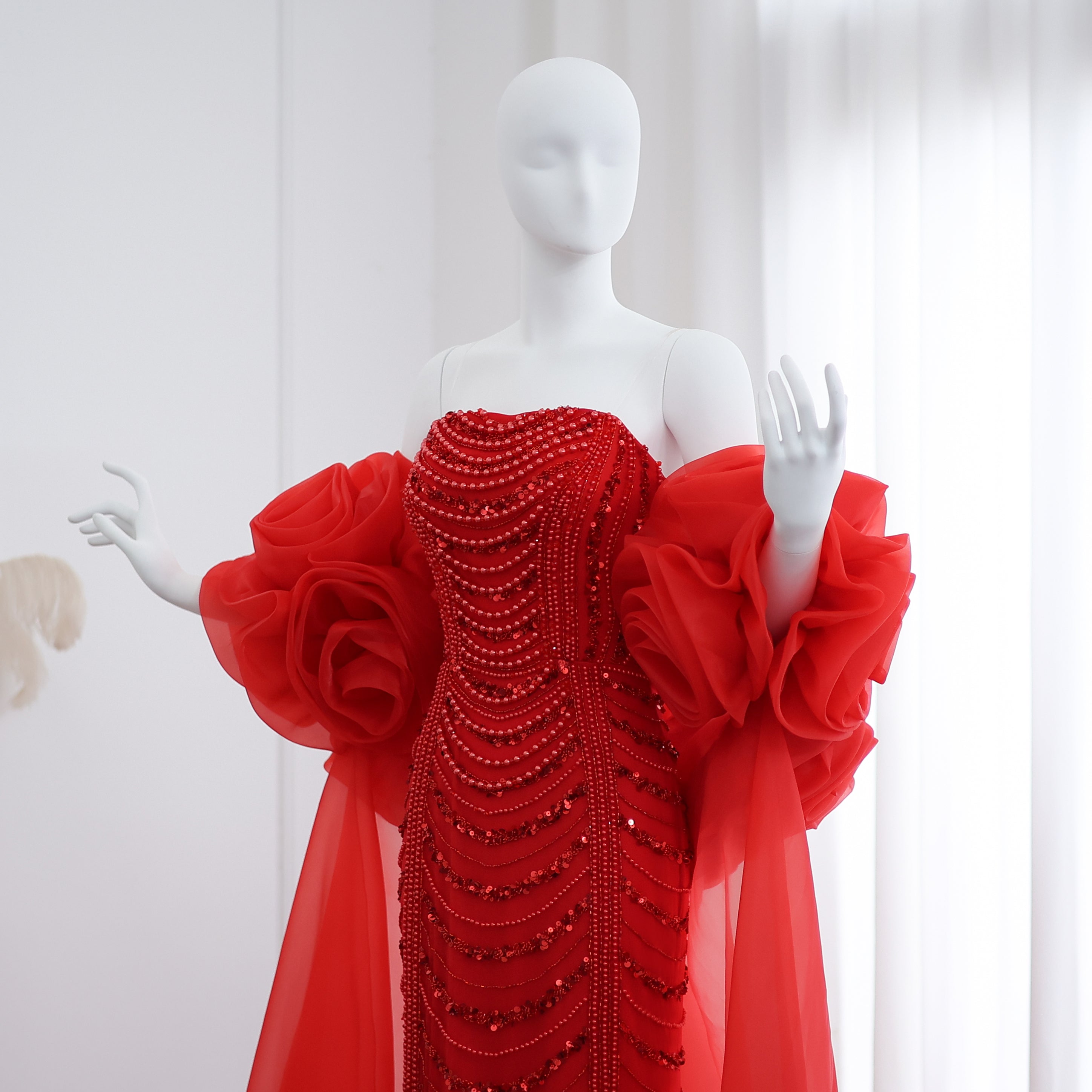 レッドドレス Luxury Pearl Red Evening Dress with 3D Flowers Cape SS585