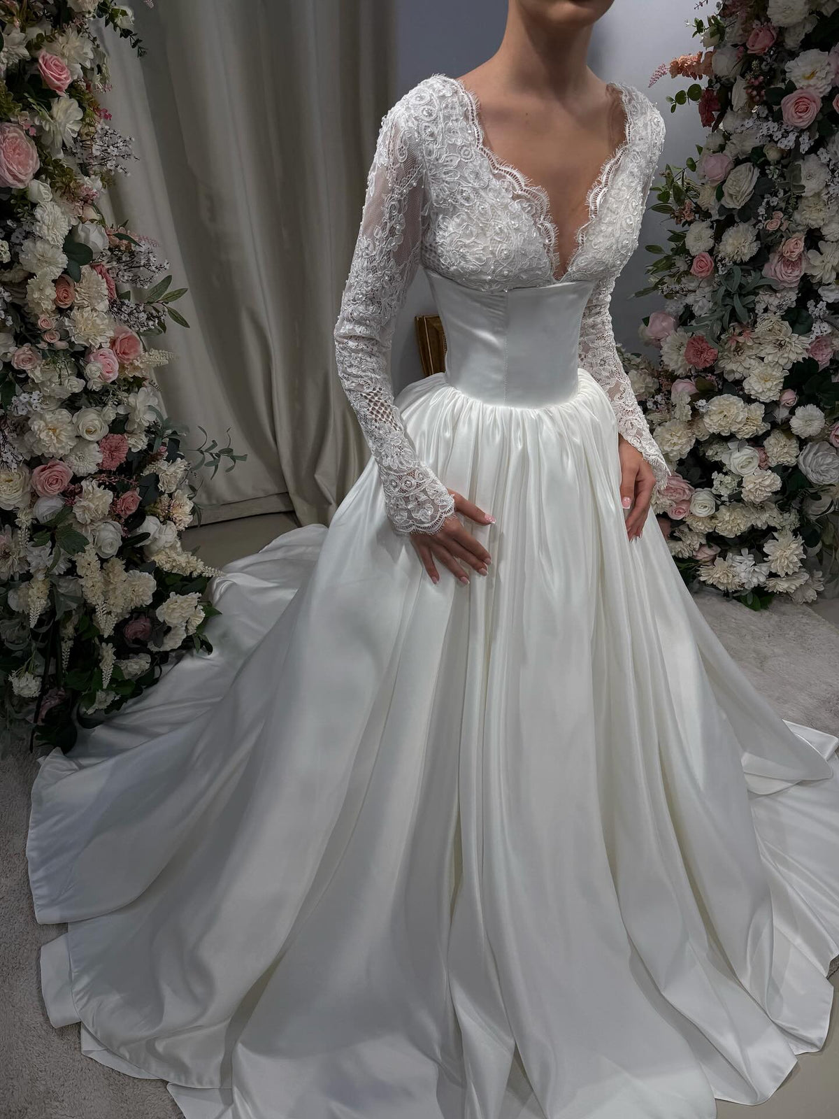luxury pearl wedding dress Glamorous A-Line Wedding Dress with Heavy Pearl Beaded Bodice & Flowing Skirt