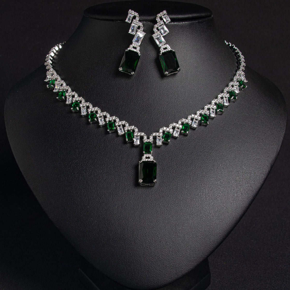 Square Pendant Jewelry Set with Necklace and Earrings JW025