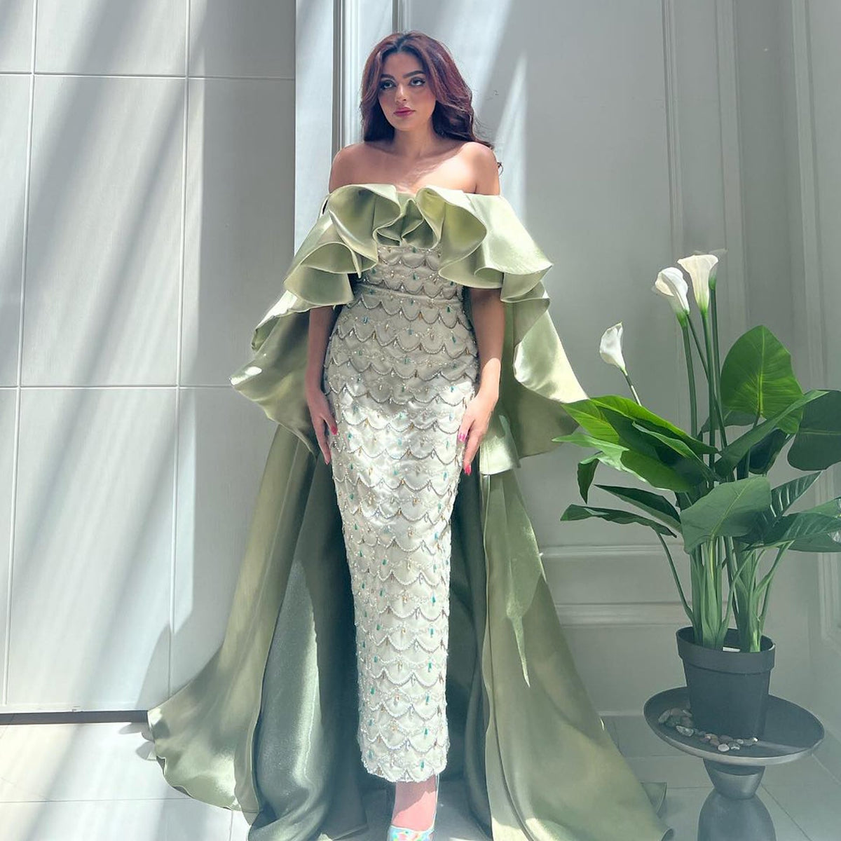 Luxury Crystal Sage Green Strapless Evening Dresses with Cape SS383